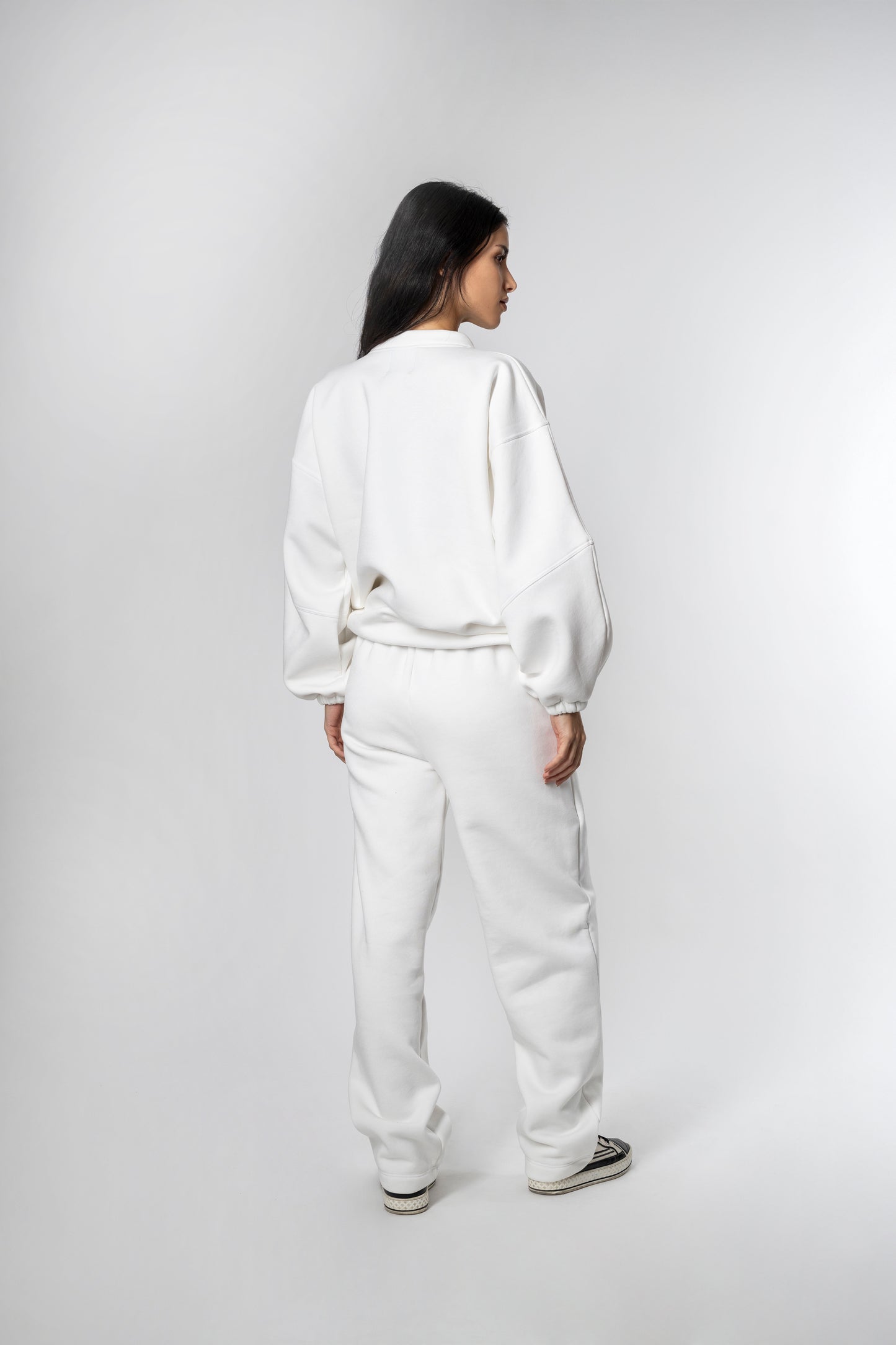 ZION OFF WHITE WOMAN