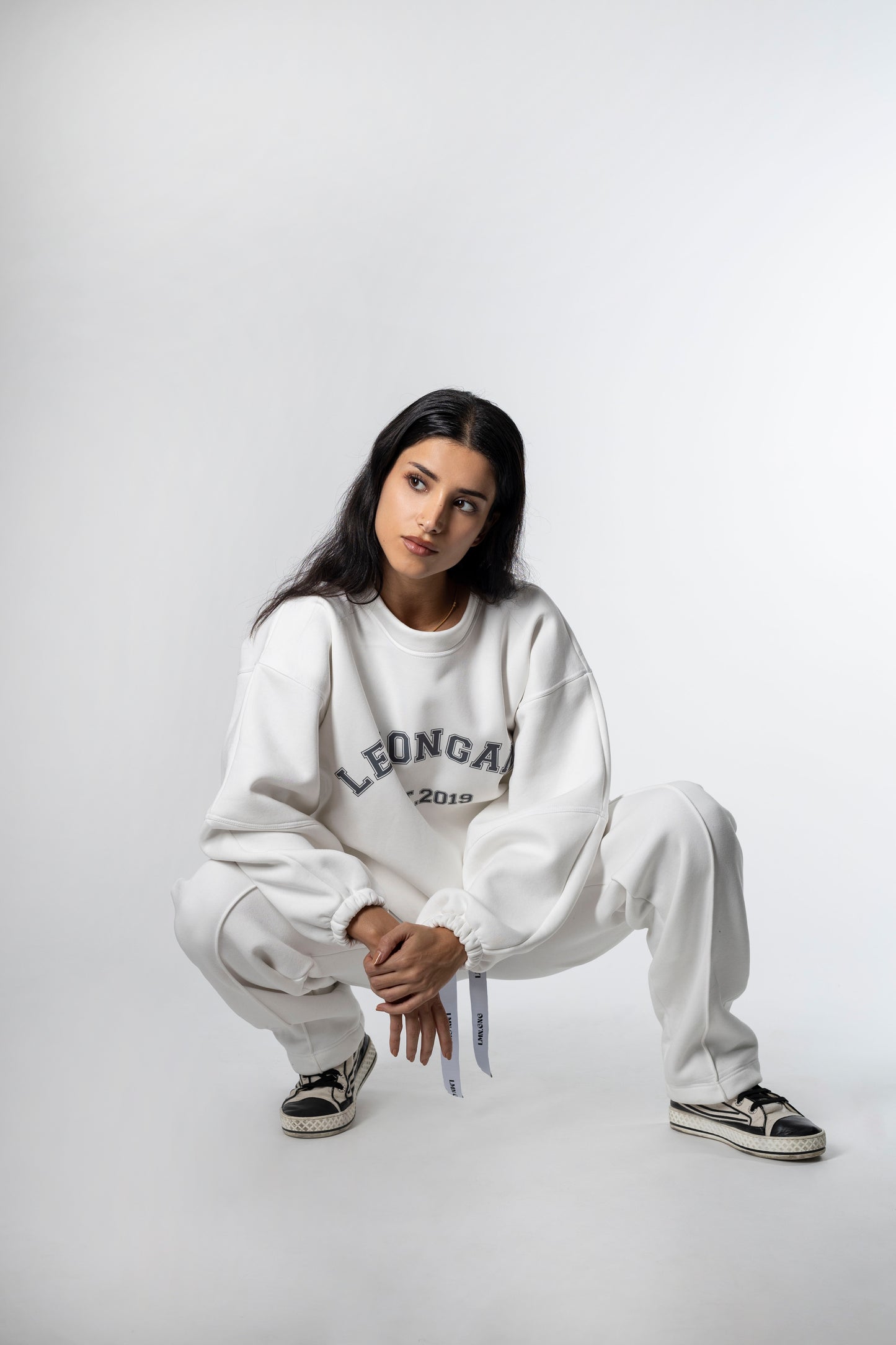 ZION OFF WHITE WOMAN